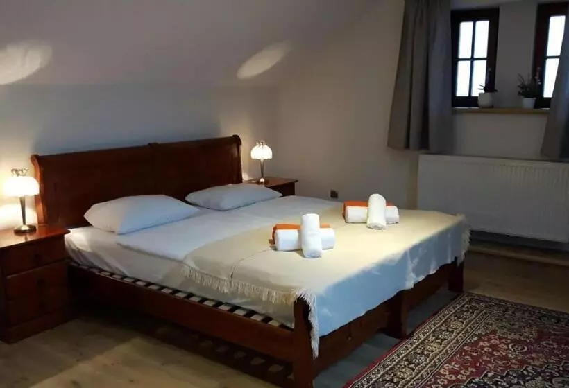 هتل Zamek Księża Góra