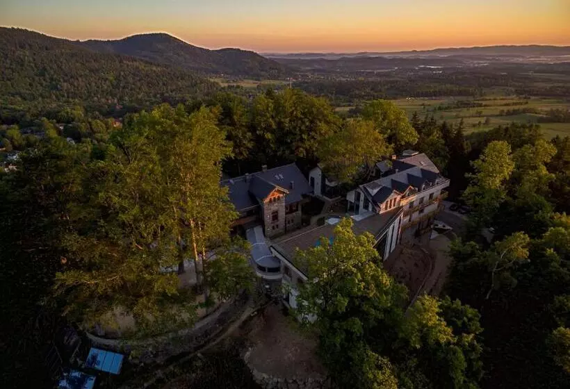 هتل Zamek Księża Góra