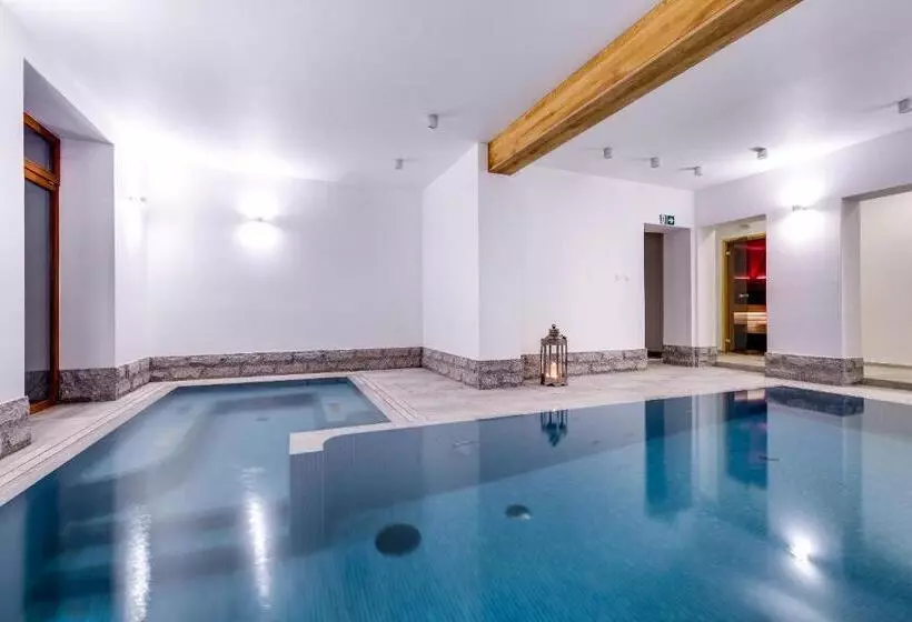 هتل Zamek Księża Góra