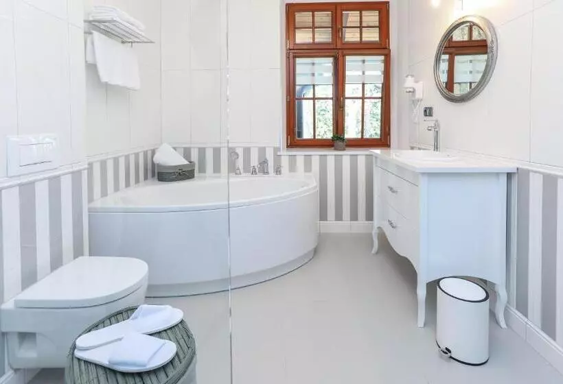 هتل Zamek Księża Góra