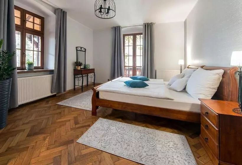 هتل Zamek Księża Góra