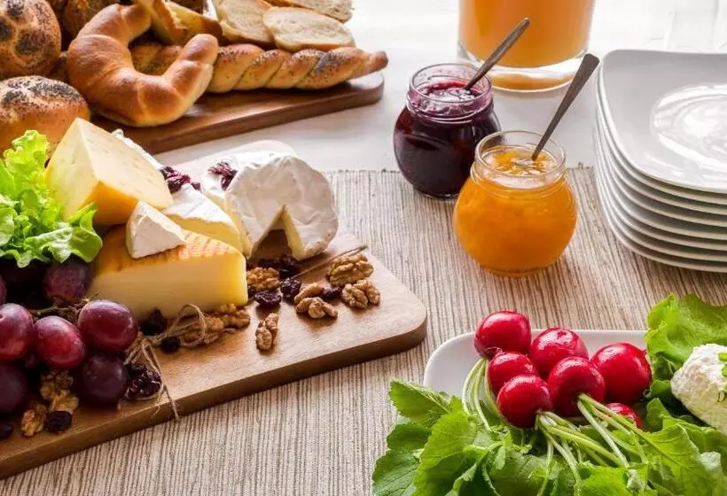 هتل Zamek Księża Góra