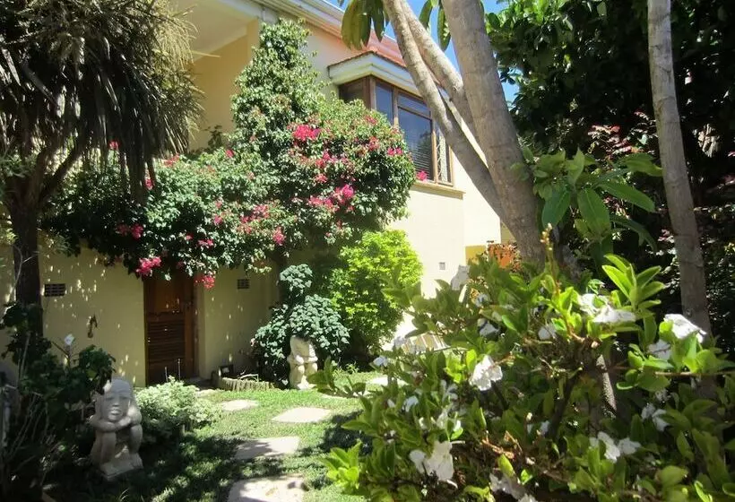 Loloho Lodge   24h Solar Power