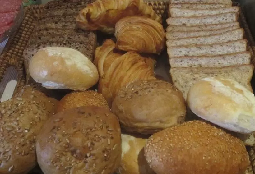 Loloho Lodge   24h Solar Power