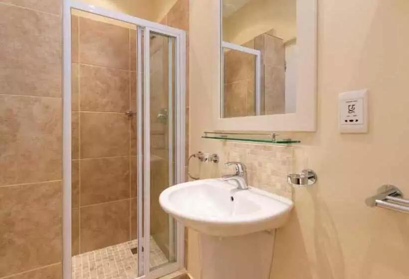 Loloho Lodge   24h Solar Power