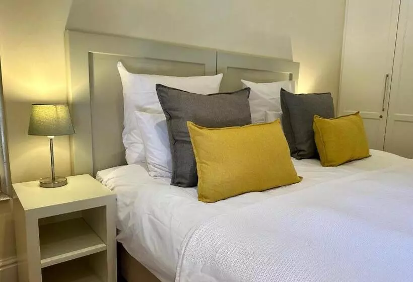 Loloho Lodge   24h Solar Power