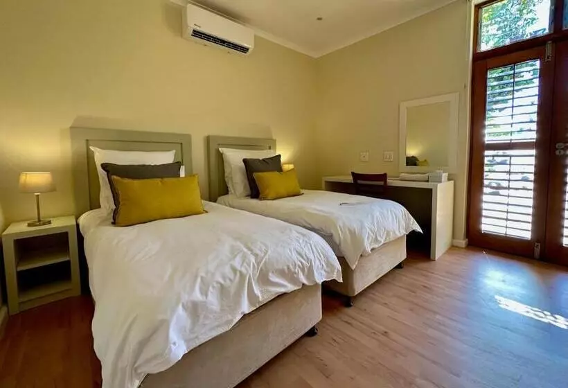 Loloho Lodge   24h Solar Power