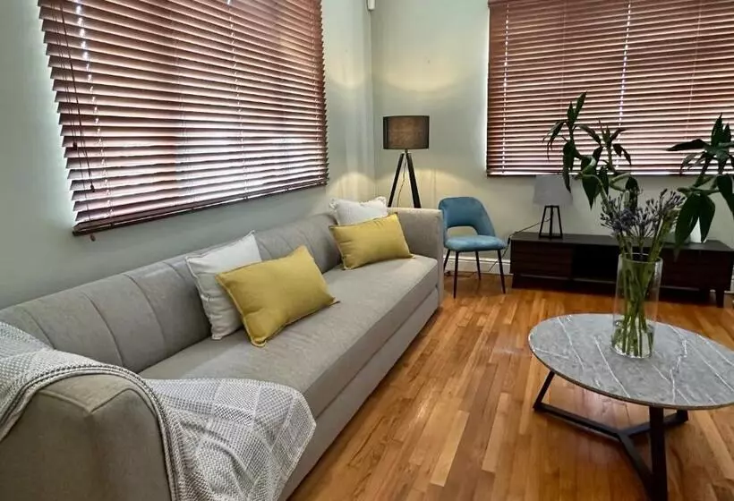 Loloho Lodge   24h Solar Power