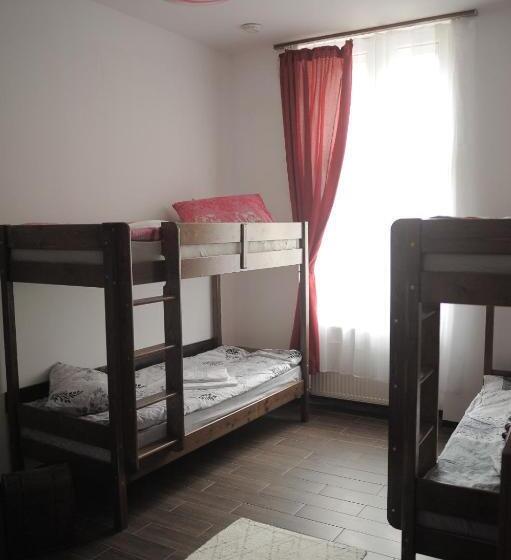 Vintage Downtown Hostel