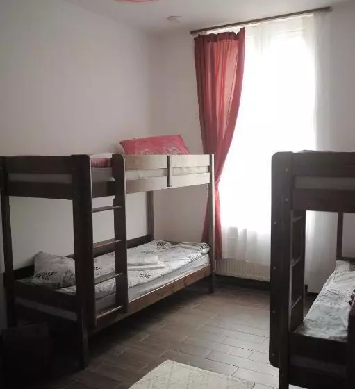 Vintage Downtown Hostel