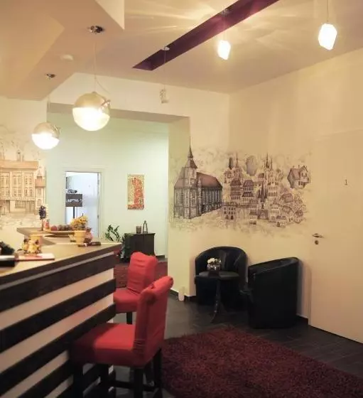 Vintage Downtown Hostel