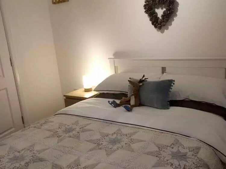 Charming Lodge,cosy, Comfortable,ideal Location