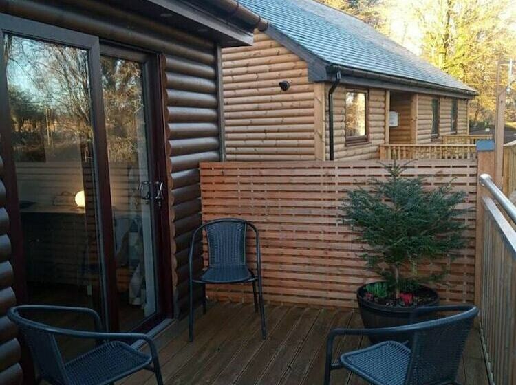 Charming Lodge,cosy, Comfortable,ideal Location