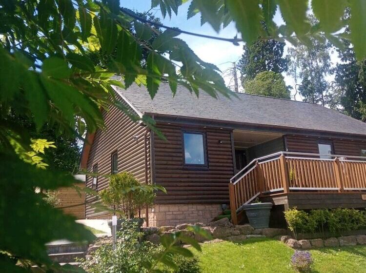 Charming Lodge,cosy, Comfortable,ideal Location