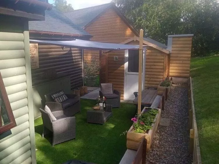 Charming Lodge,cosy, Comfortable,ideal Location