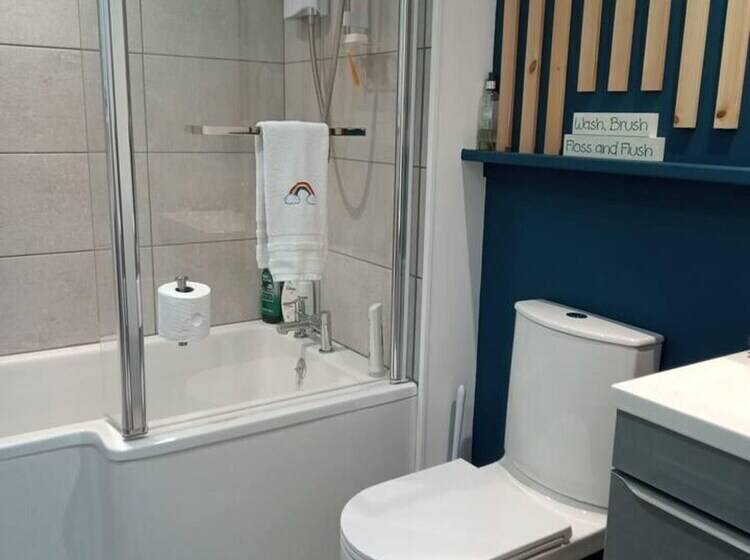 Charming Lodge,cosy, Comfortable,ideal Location