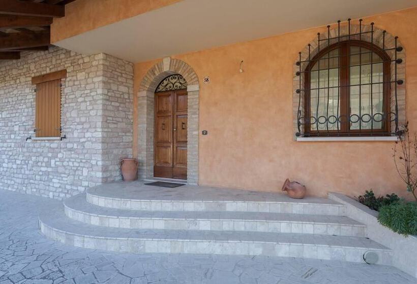 Rezidans Beautiful 4 Bed House In Urbino In The Marche