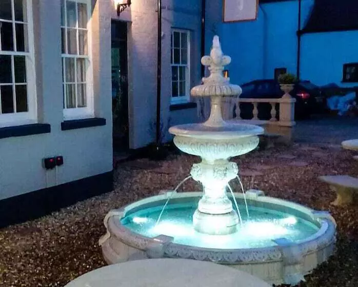 Bed and Breakfast White Stag Lodge