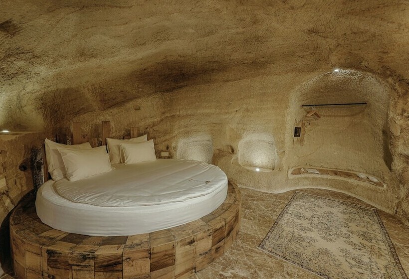 هتل Solem Cave Suites