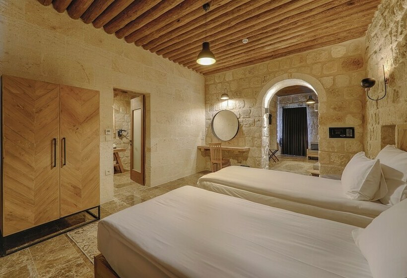 هتل Solem Cave Suites