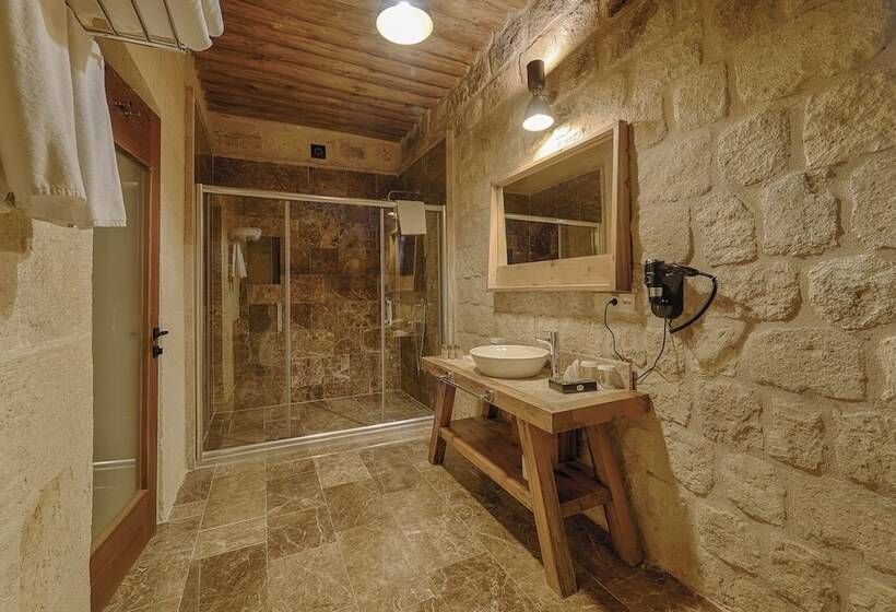 هتل Solem Cave Suites