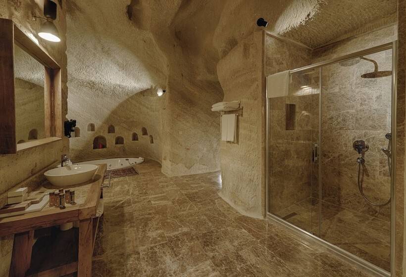 هتل Solem Cave Suites