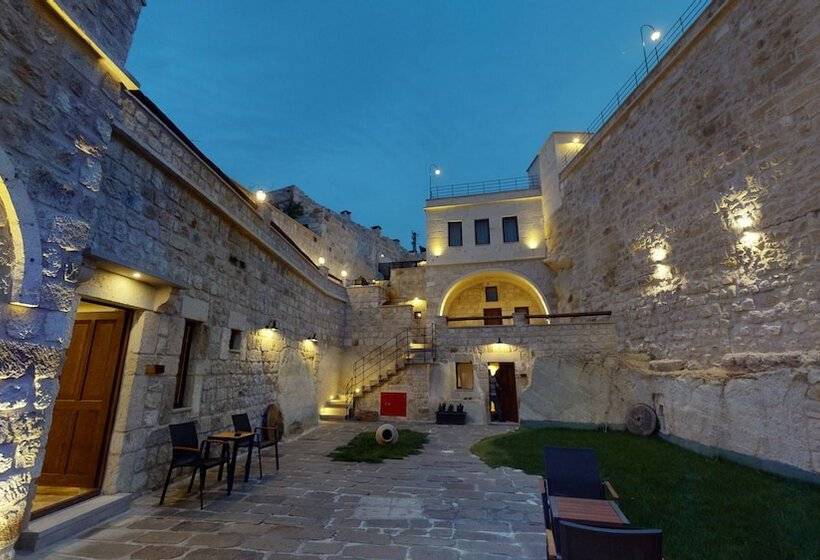 هتل Solem Cave Suites