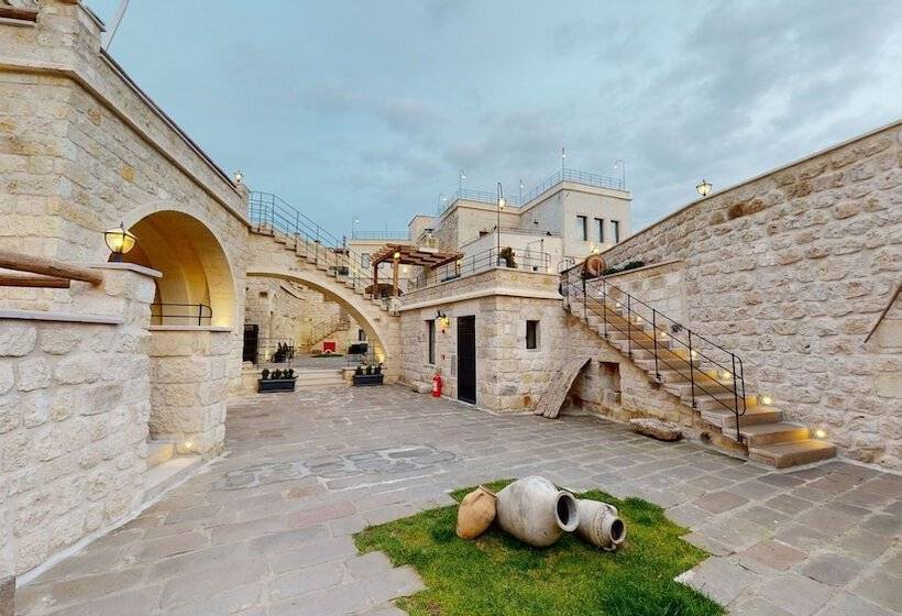 هتل Solem Cave Suites