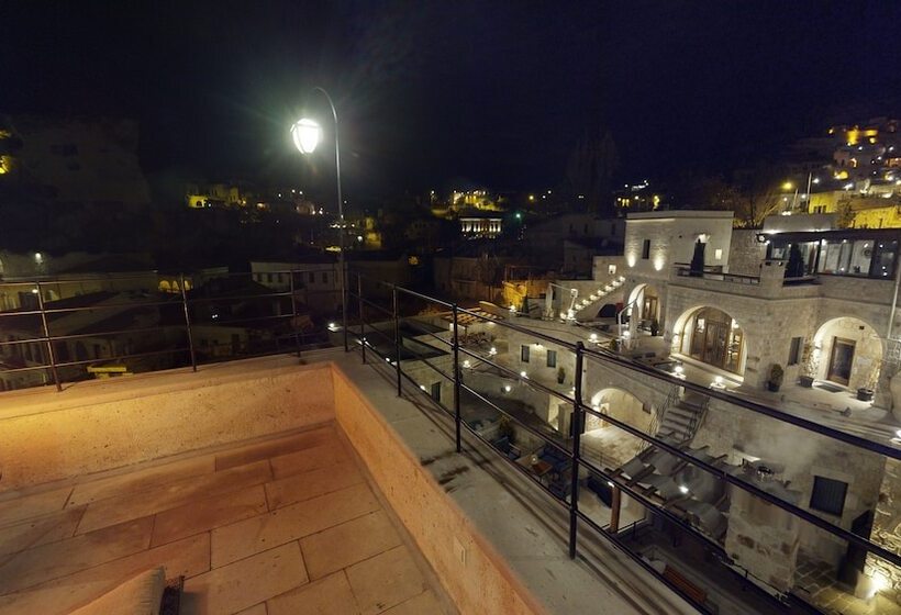 هتل Solem Cave Suites