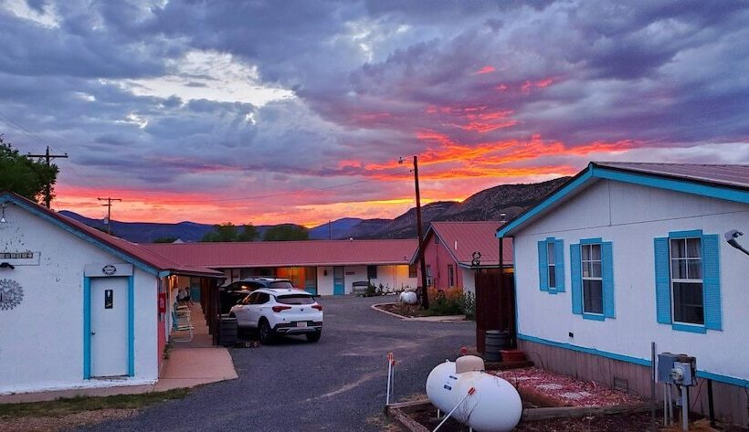 Motel Hikers Cimarron Inn & Rv Park