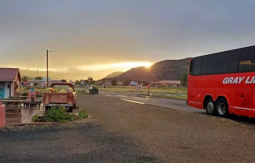 Motelli Hikers Cimarron Inn & Rv Park