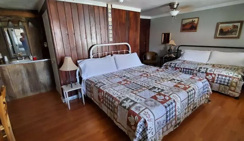 Motelli Hikers Cimarron Inn & Rv Park