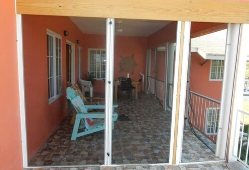 پانسیون Coral Turtle