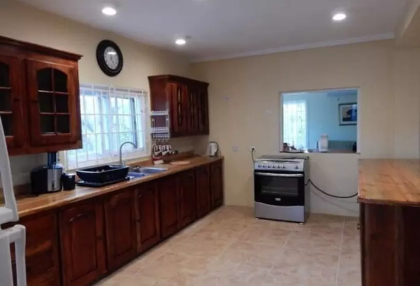 پانسیون Coral Turtle