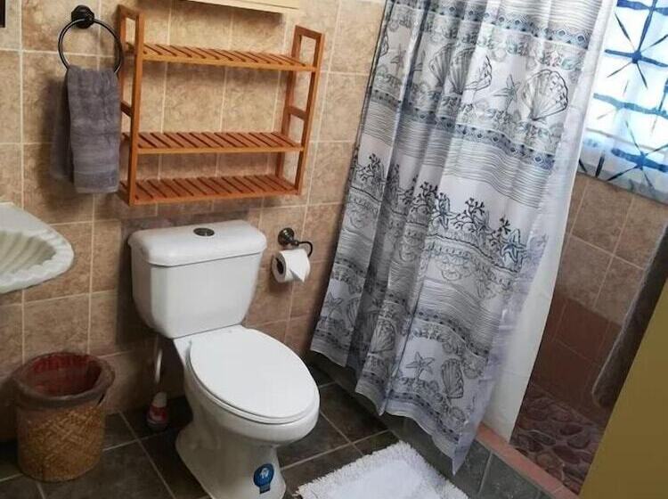 پانسیون Coral Turtle