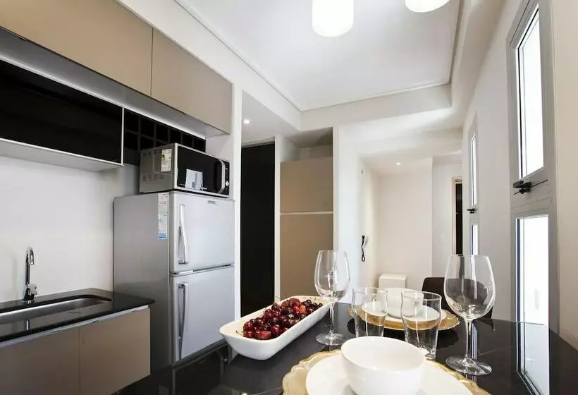 Le Montreal Apartments