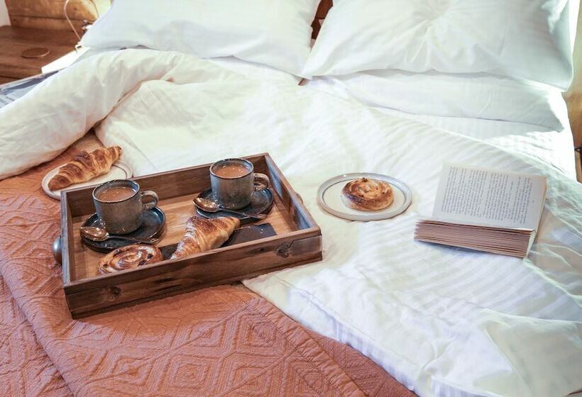 Luxury Cabin With Hot Tub