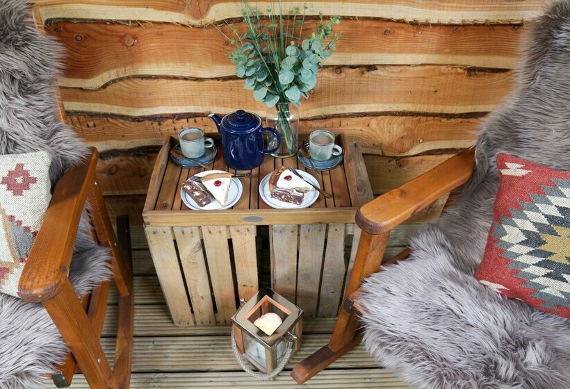 Luxury Cabin With Hot Tub