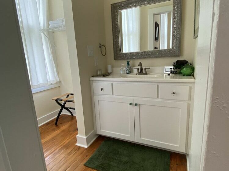 Bed and Breakfast The King S Daughters B And B On The Bluff Overlooking The Mighty Mississippi