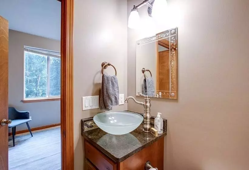 20gs   Wifi   F/p   W/d   Sleeps 6