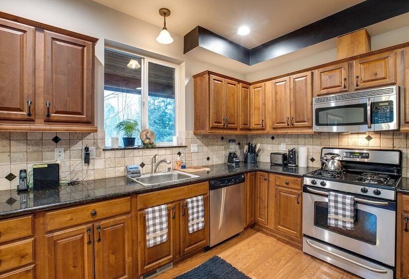 20gs Wifi F/p W/d Sleeps 6