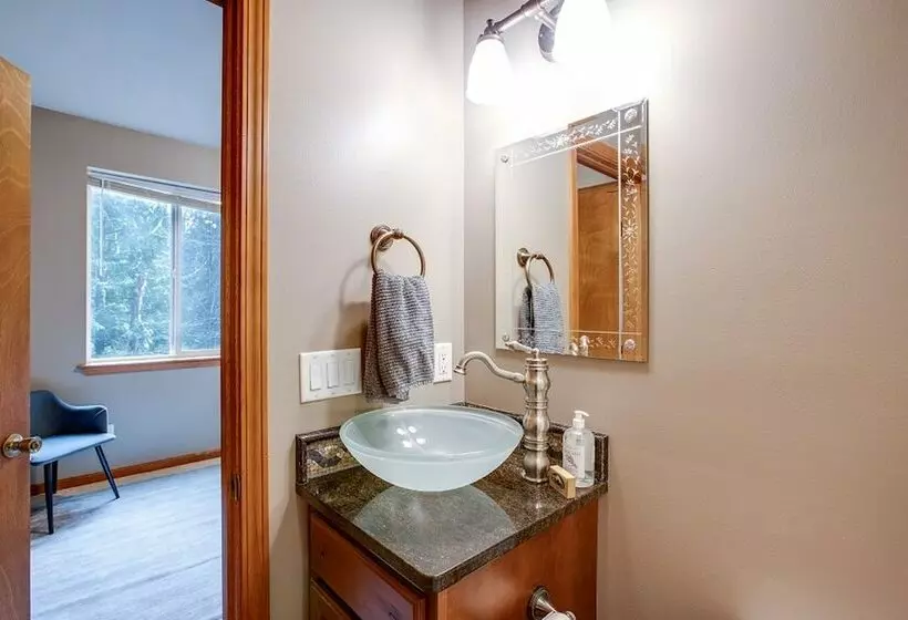 20gs   Wifi   F/p   W/d   Sleeps 6