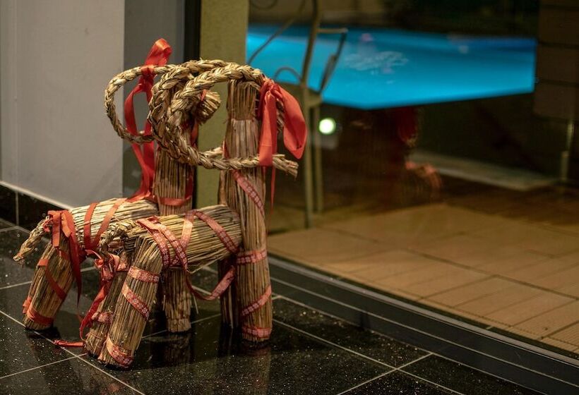 Отель Golden Suites & Spa