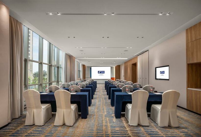 Otel Holiday Inn Express Beihai Silver Beach, An Ihg