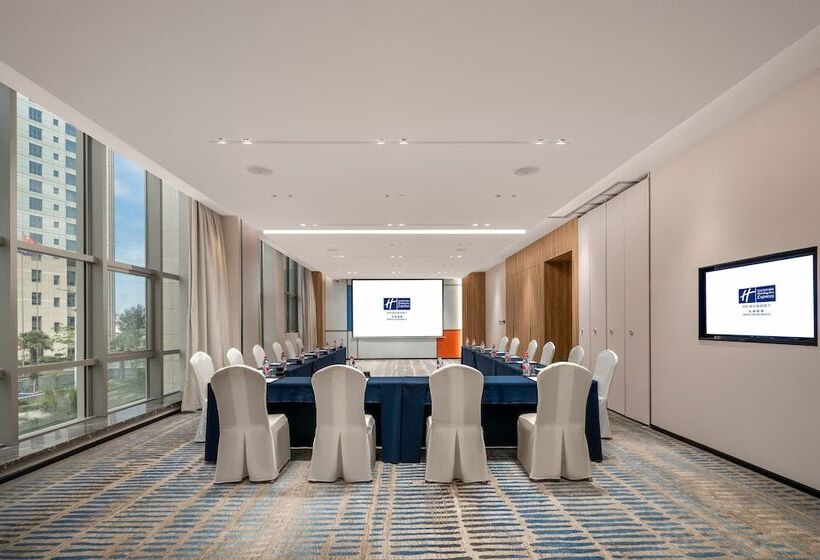 Otel Holiday Inn Express Beihai Silver Beach, An Ihg