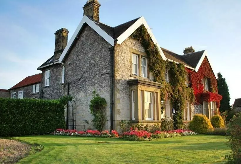 Majatalo Carlton Lodge