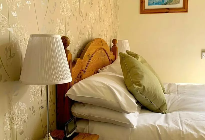 Majatalo Carlton Lodge