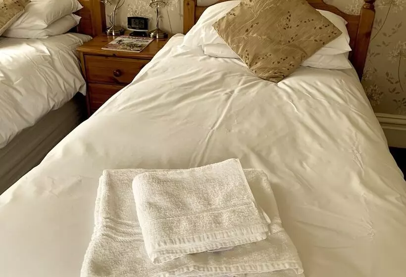 Majatalo Carlton Lodge