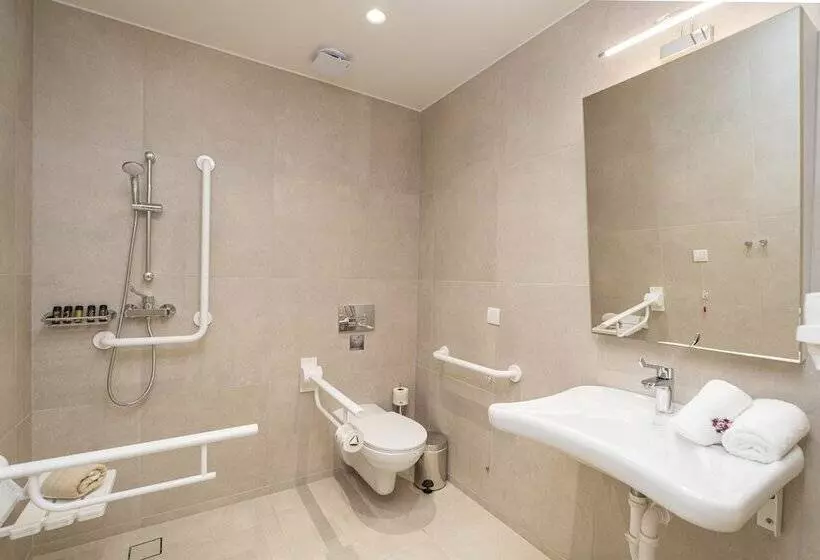 Antel Suites & Apartments