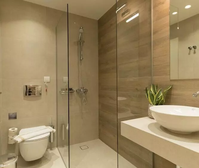 Antel Suites & Apartments